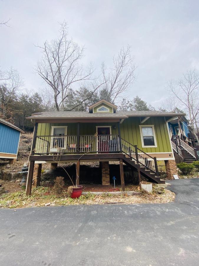 All Seasons Treehouse Village Eureka Springs Exterior photo