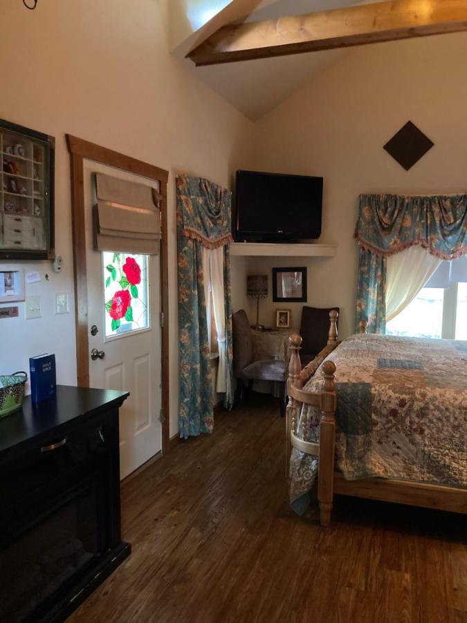 All Seasons Treehouse Village Eureka Springs Exterior photo